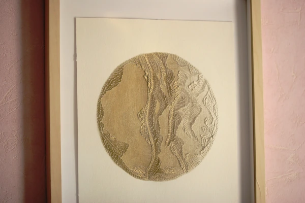 Portfolio bas relief papier vanessa campos lune dorée papier aculpté